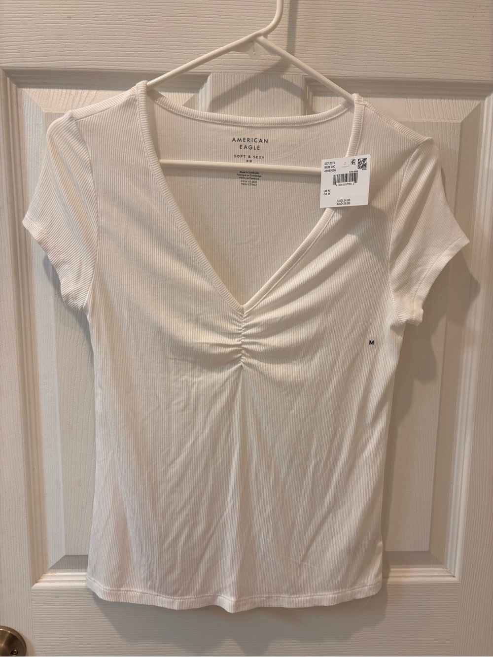 5/$25 American Eagle Outfitters White V-Neck Short Sleeve Tee
